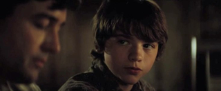 Illustration for article titled 61 Super 8 screengrabs unlock the clues in J.J. Abrams' new trailer